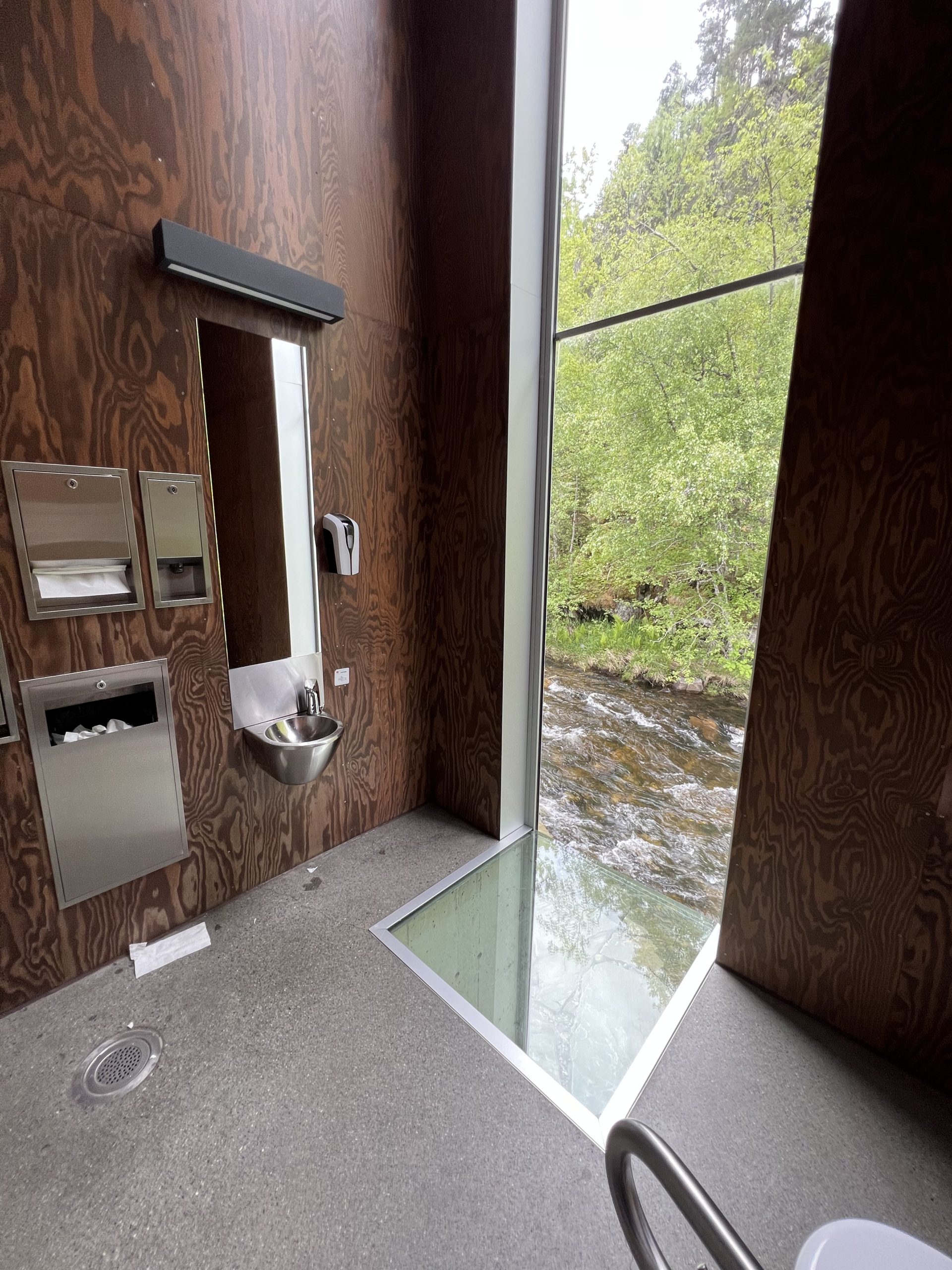 öffentlich Toilette am Skjervsfossen